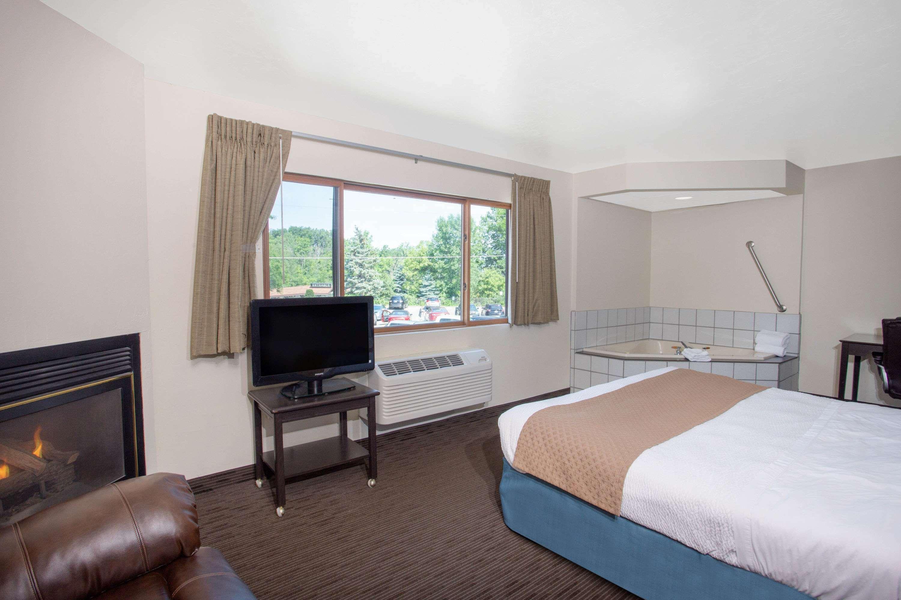 Americinn By Wyndham Green Bay West Extérieur photo